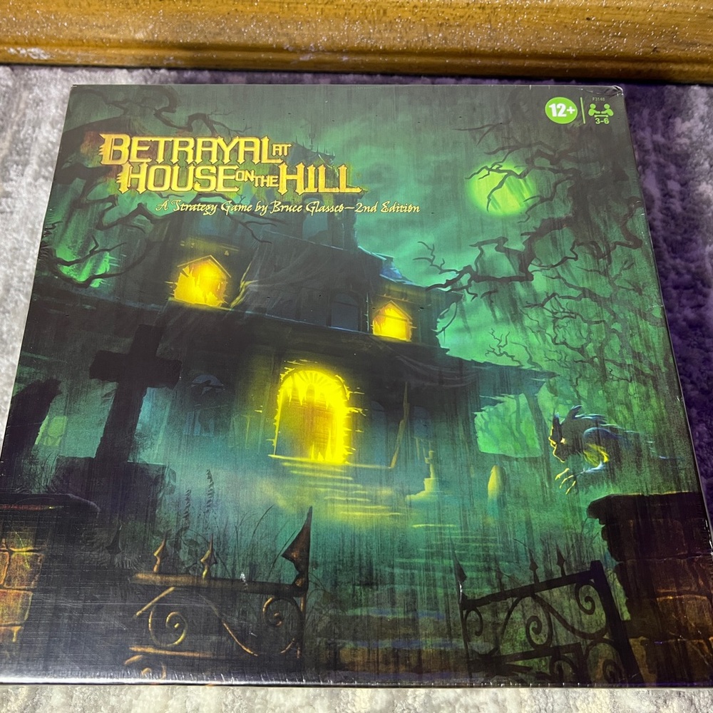 COPY - Avalon Hill Betrayal at House on The Hill Board Game